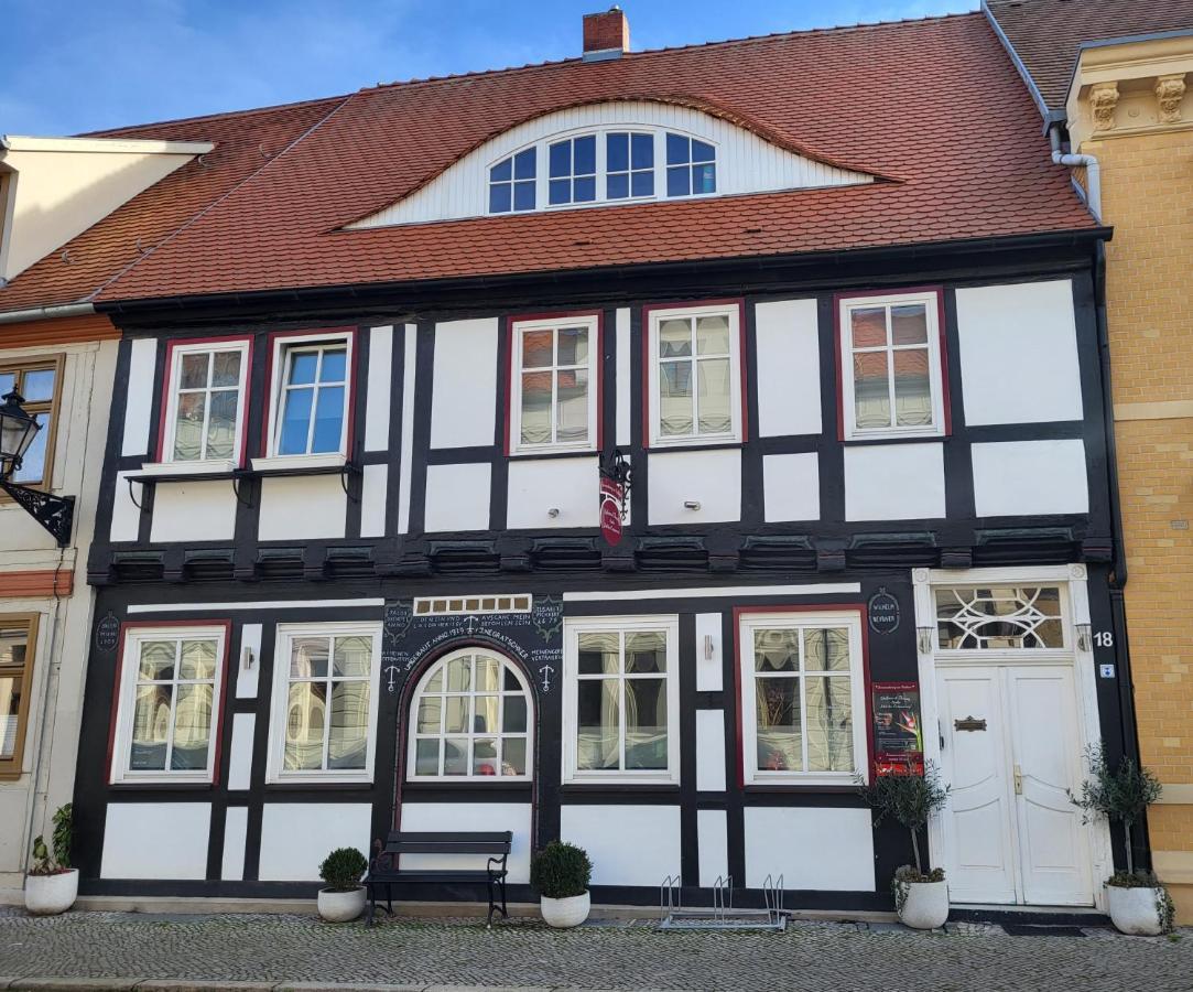 Ferienwohnung Am Rathaus Tangermuende Luaran gambar