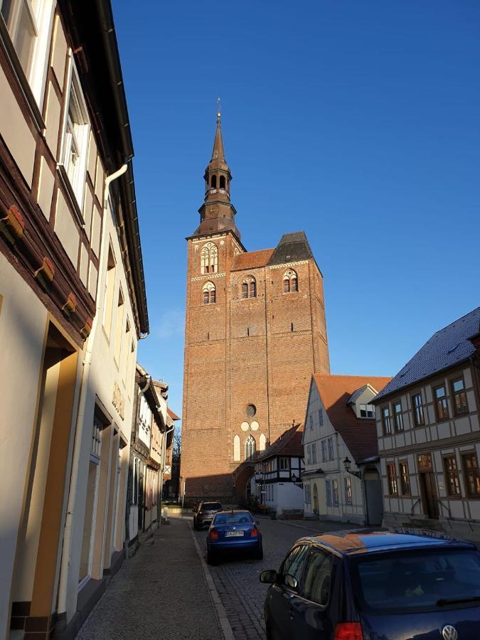 Ferienwohnung Am Rathaus Tangermuende Luaran gambar